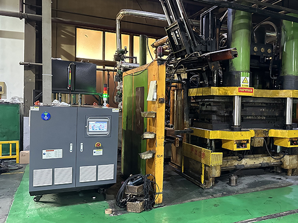 橡膠輪胎生產平板硫化機模溫機