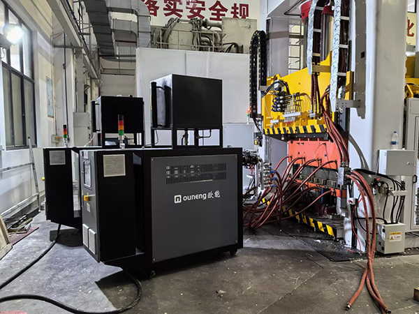 液壓機上下?？販豐MC模壓模溫機